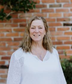 Leslie Higgins, Psy.D.